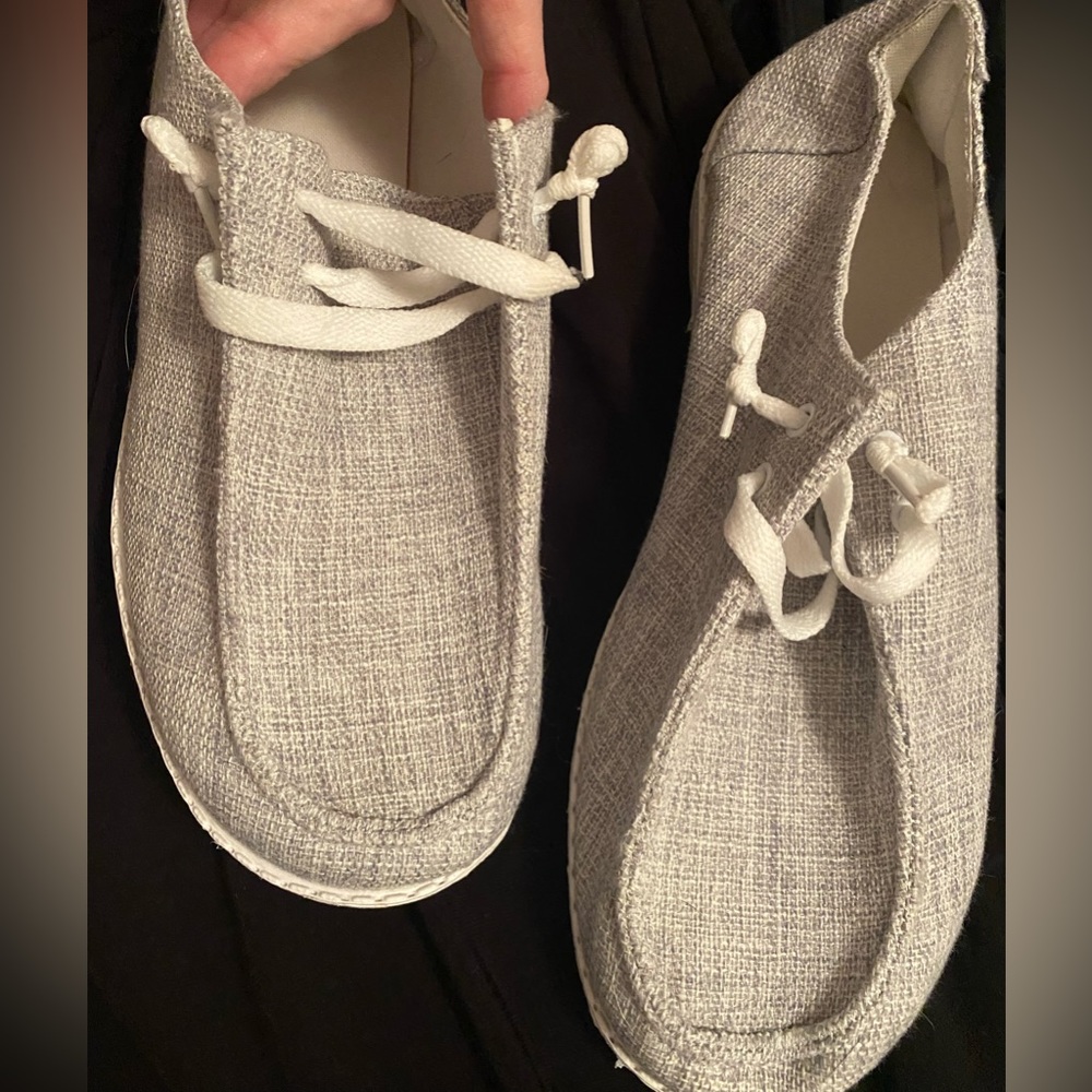 Hey Dudes -like shoes. Size 9